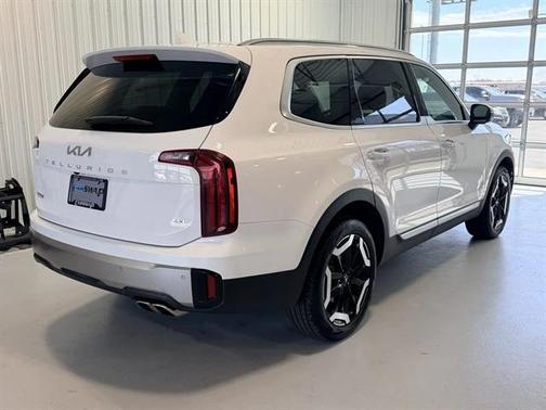 Glacial White Pearl 2025 Kia Telluride S