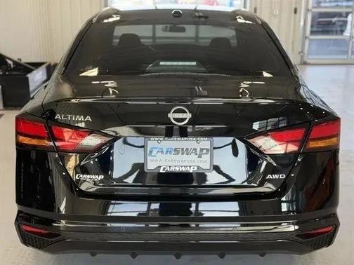 Super Black 2025 Nissan Altima 2.5 SV