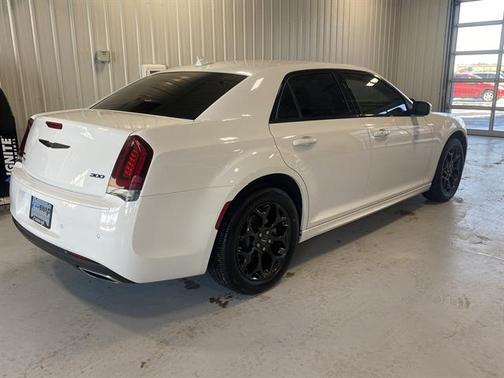 2023 Chrysler 300 Touring