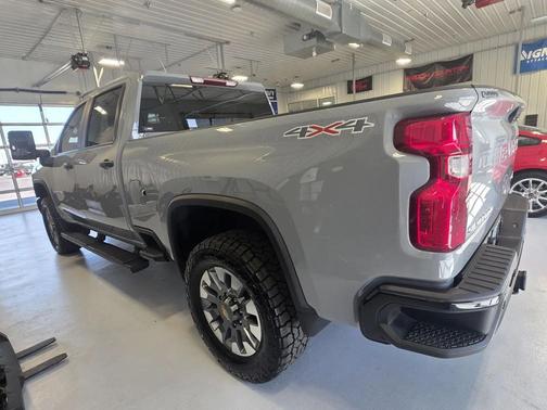Slate Gray Metallic 2025 Chevrolet Silverado 2500 Custom