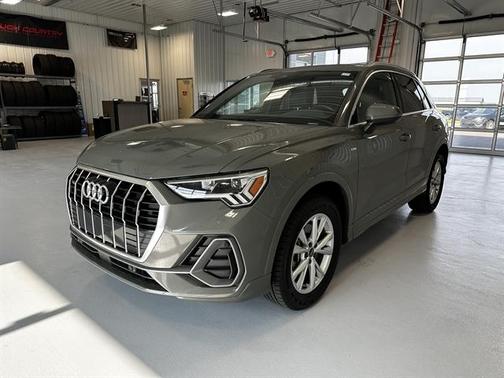 2023 Audi Q3 Premium 45 TFSI S line quattro Tiptronic