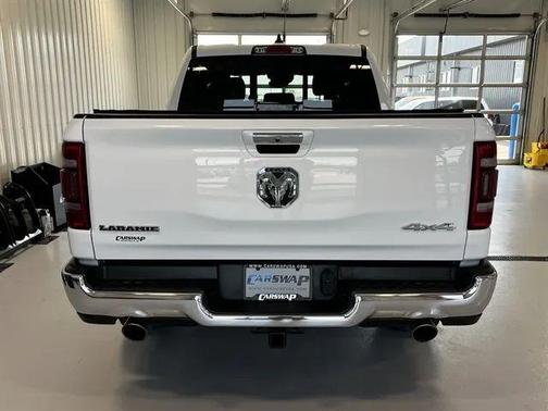Bright White Clearcoat 2022 RAM 1500 Laramie