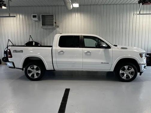 Bright White Clearcoat 2022 RAM 1500 Laramie