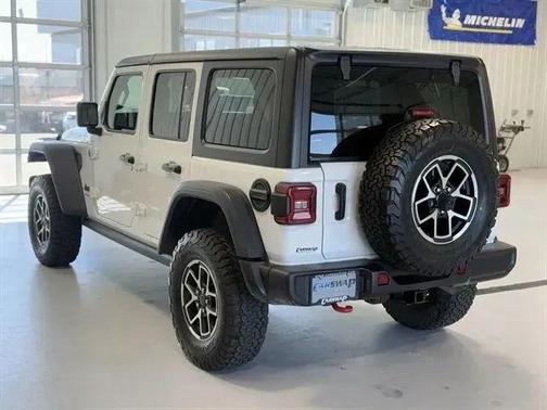 Bright White Clearcoat 2024 Jeep Wrangler Rubicon