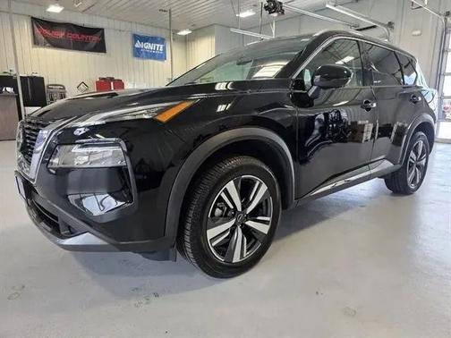 Super Black 2023 Nissan Rogue SL