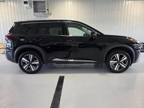 Super Black 2023 Nissan Rogue SL