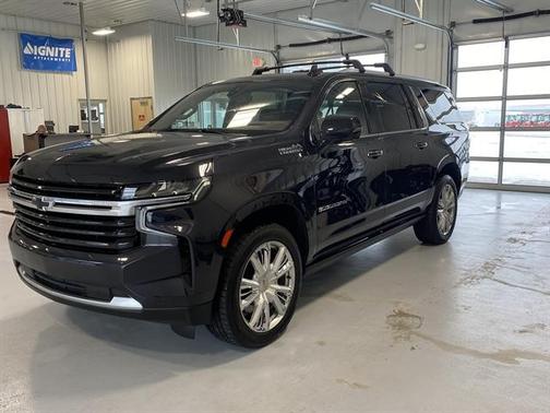 2022 Chevrolet Suburban 4WD High Country