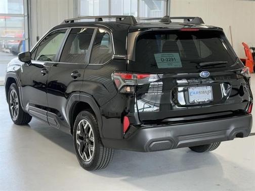 Crystal Black Silica 2025 Subaru Forester Premium