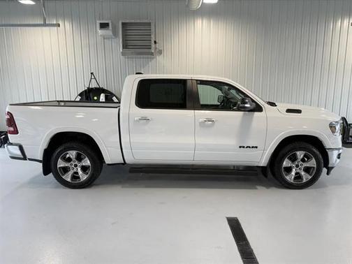 Bright White Clearcoat 2022 RAM 1500 Laramie