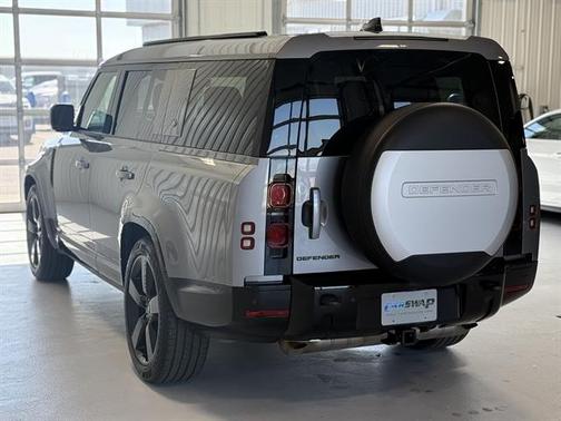 2024 Land Rover Defender 130 P400 X-Dynamic SE