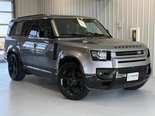 2024 Land Rover Defender 130 P400 X-Dynamic SE