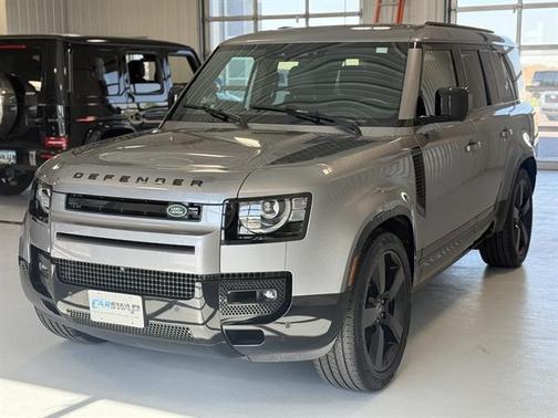 2024 Land Rover Defender 130 P400 X-Dynamic SE