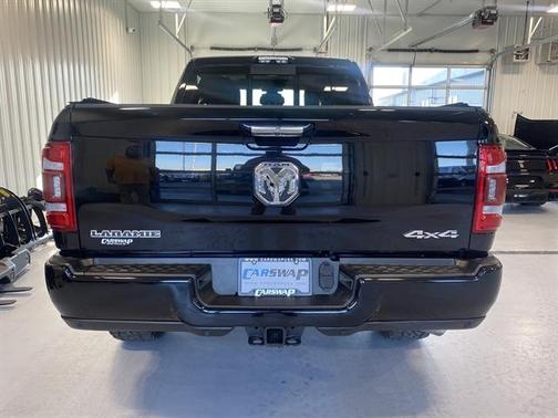 2020 RAM 2500 Laramie Crew Cab 4x4 6'4' Box