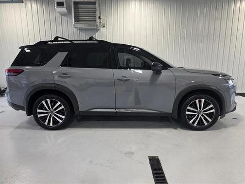 2024 Nissan Pathfinder Platinum 4WD
