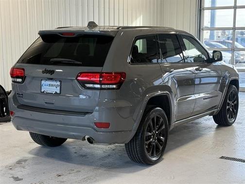 2022 Jeep Grand Cherokee Laredo