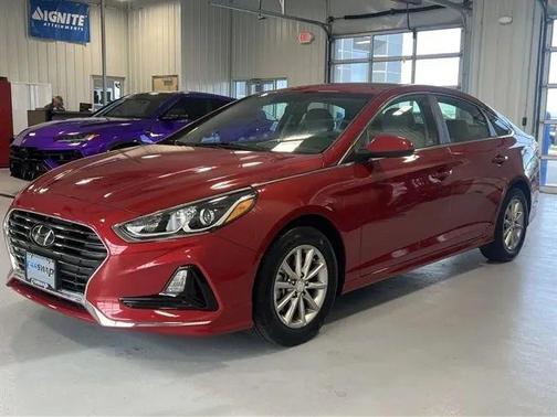Scarlet Red 2019 Hyundai SONATA SE