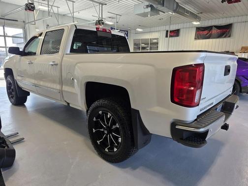 Pearl 2017 Chevrolet Silverado 1500 LTZ
