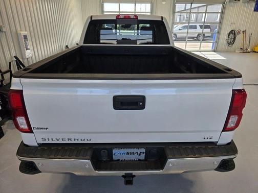 Pearl 2017 Chevrolet Silverado 1500 LTZ