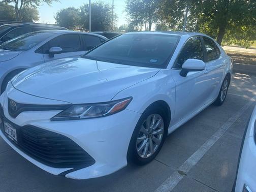 2020 Toyota Camry LE