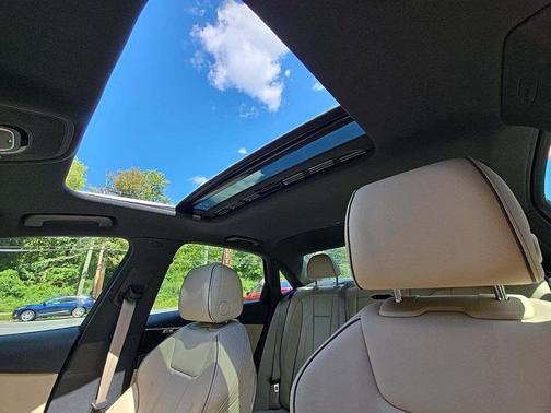 2022 Audi A4 45 S line Premium Plus