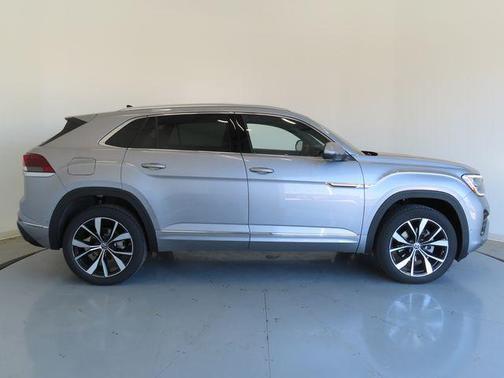 2025 Volkswagen Atlas Cross Sport 2.0T SEL Premium