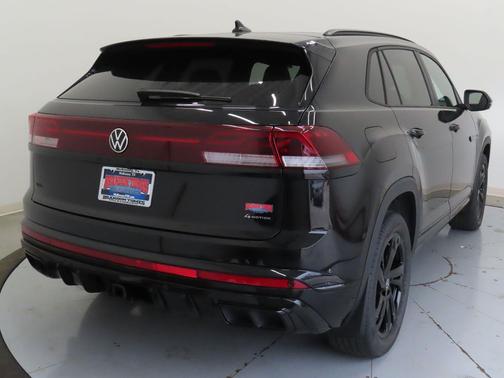 2026 Volkswagen Atlas Cross Sport 2.0T SEL