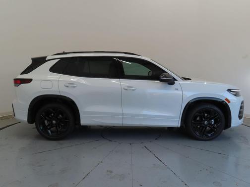 2025 Volkswagen Tiguan 2.0T SE R-Line Black