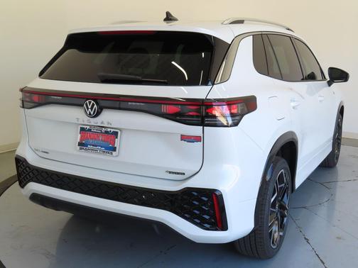 2026 Volkswagen Tiguan 2.0T SEL R-Line 4MOTION