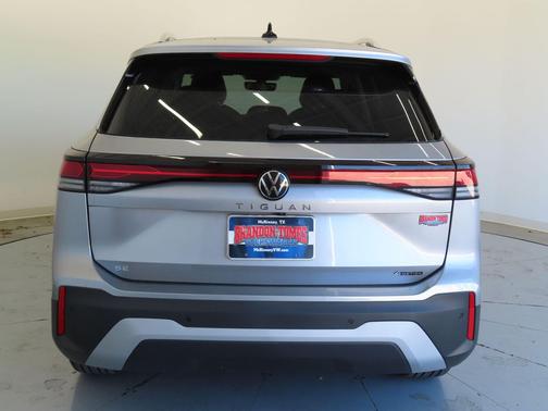 2025 Volkswagen Tiguan 2.0T SE