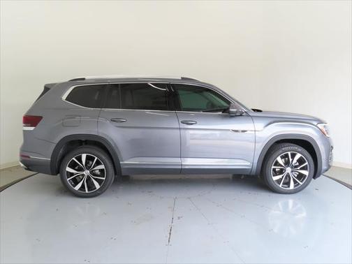 2025 Volkswagen Atlas 2.0T SEL Premium R-Line 4MOTION