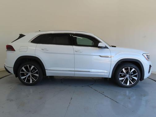 2026 Volkswagen Atlas Cross Sport 2.0T SEL Premium