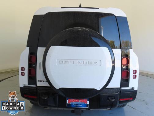 2024 Land Rover Defender 130 P400 X-Dynamic SE