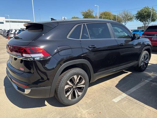 2026 Volkswagen Atlas Cross Sport 2.0T SE