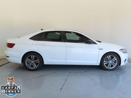 2021 Volkswagen Jetta 1.4T R-Line