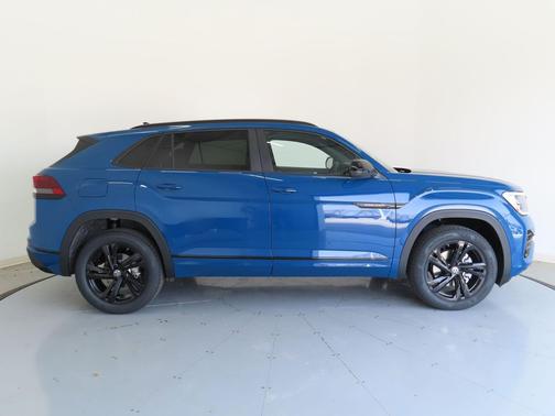 2025 Volkswagen Atlas Cross Sport 2.0T SEL