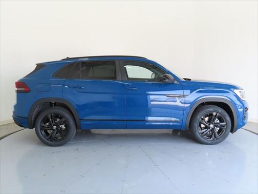2025 Volkswagen Atlas Cross Sport 2.0T SEL