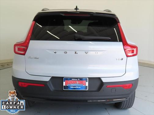 2022 Volvo XC40 T5 R-Design