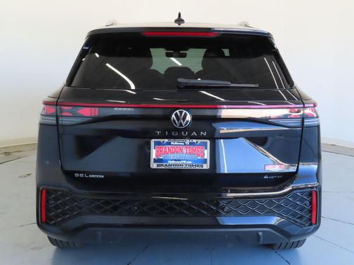2026 Volkswagen Tiguan 2.0T SEL R-Line 4MOTION