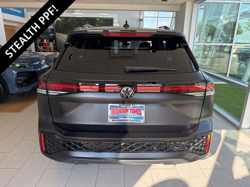 2025 Volkswagen Tiguan 2.0T SE R-Line Black