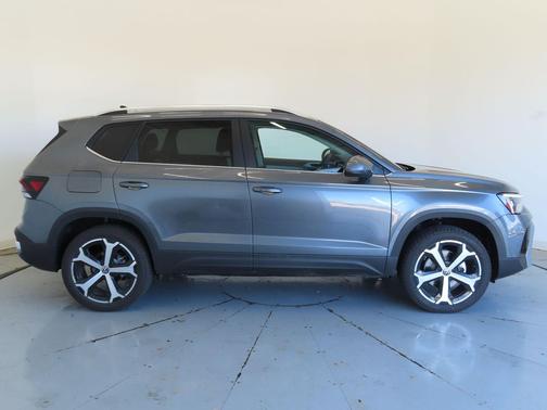 2026 Volkswagen Taos SEL