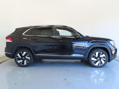 2025 Volkswagen Atlas Cross Sport 2.0T SEL