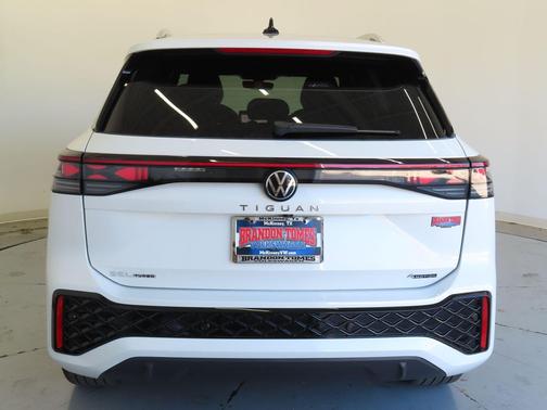 2026 Volkswagen Tiguan 2.0T SEL R-Line 4MOTION