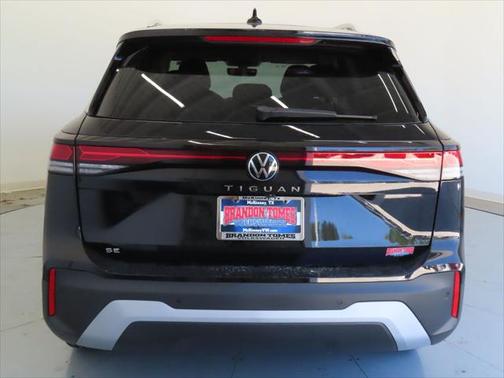 2025 Volkswagen Tiguan 2.0T SE