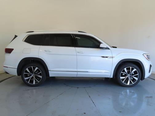2026 Volkswagen Atlas 2.0T SEL Premium R-Line 4MOTION