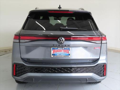 2025 Volkswagen Tiguan 2.0T SE R-Line Black 4MOTION