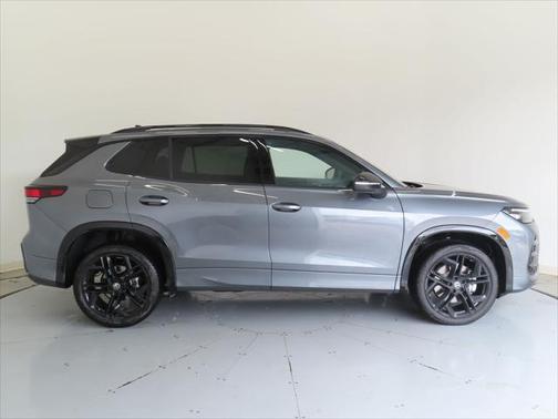 2025 Volkswagen Tiguan 2.0T SE R-Line Black 4MOTION