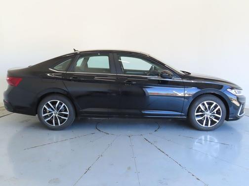 2026 Volkswagen Jetta 1.4T SE