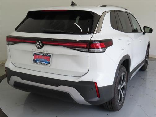 2025 Volkswagen Tiguan 2.0T SE