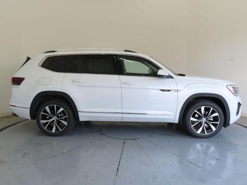 2026 Volkswagen Atlas 2.0T SEL Premium R-Line 4MOTION