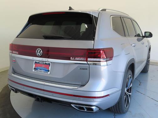 2026 Volkswagen Atlas 2.0T SEL Premium R-Line 4MOTION